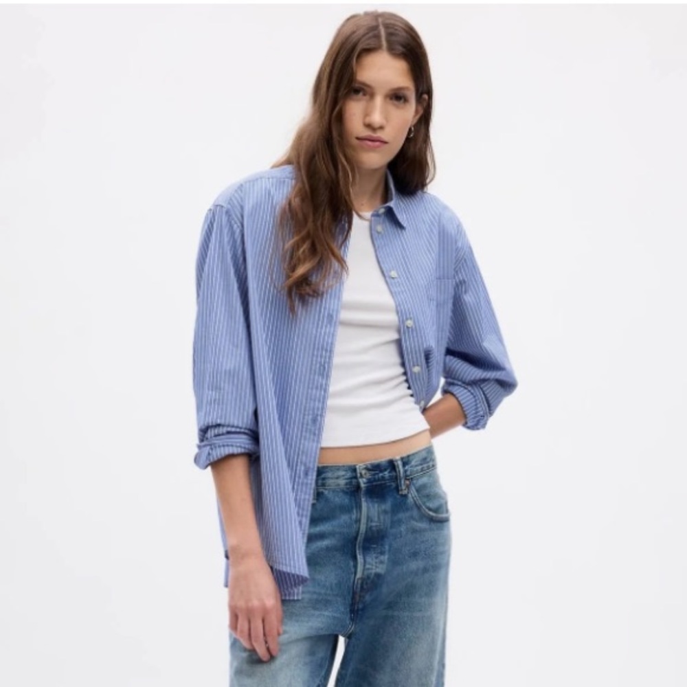 Gap boyfriend fit striped button down shirt